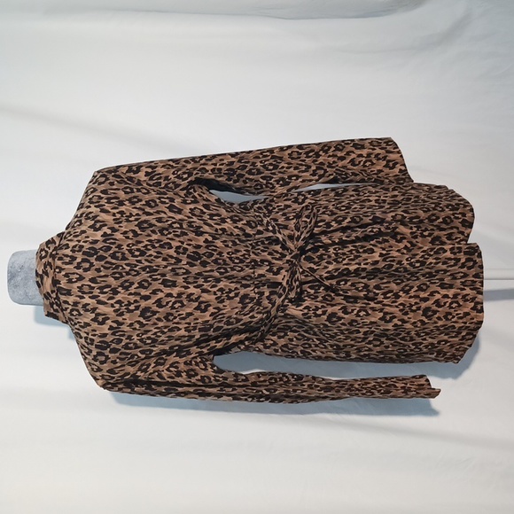 Tomorrow’s Mother leopard print top size medium - Picture 5 of 10
